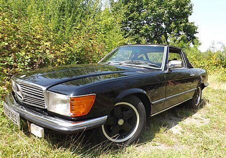 Mercedes-Benz SL 380 -schwärzer geht es leider nun mal nicht !