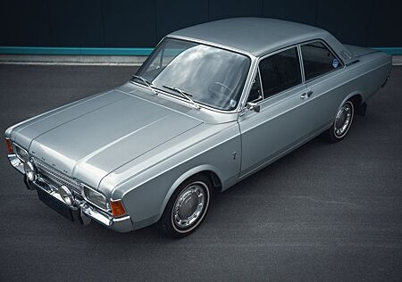 Ford Taunus 17M 2000S