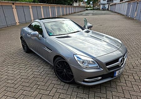 Mercedes-Benz SLK 200 -
