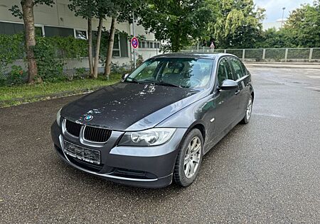 BMW 320d 320 Baureihe 3 Lim. + KLIMA+EURO4+PDC
