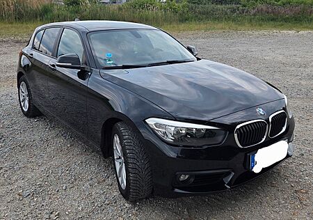 BMW 116i - Top Ausstattung (Navi, Sitzheizung, ...)