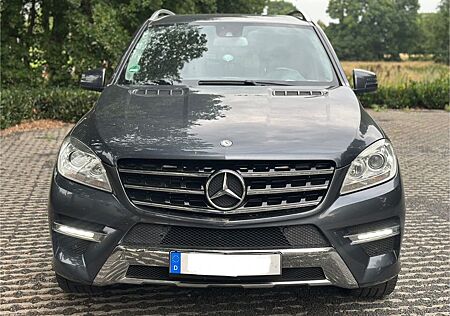 Mercedes-Benz ML 350 BlueTEC 4MATIC - MB-Scheckheft + HU + AMG