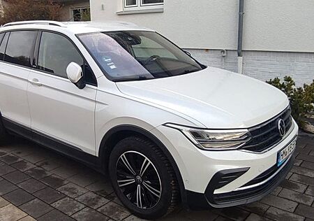 VW Tiguan Volkswagen 1.5 TSI OPF DSG ACTIVE ACTIVE