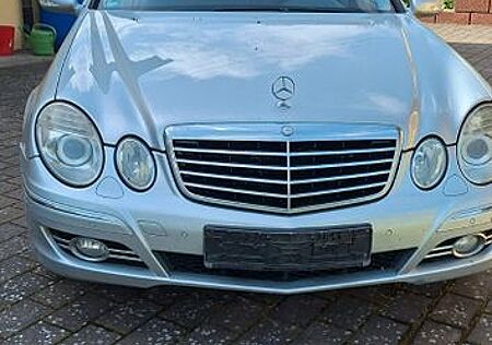 Mercedes-Benz 320 E