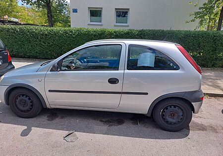 Opel Corsa 1.2 -