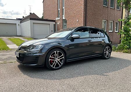 VW Golf Volkswagen 2.0 TDI DSG BMT GTD GTD