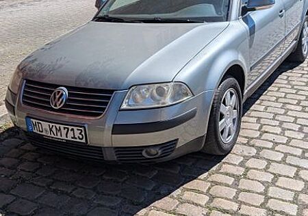 VW Passat Volkswagen 2.0 4motion Basis Basis