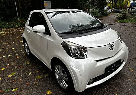 Toyota iQ + STANDHEIZUNG WEBASTO mit FB