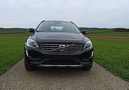 Volvo XC 60 XC60 T5 AWD Mom. 245 PS; Bi-Xenon Kurvenlicht