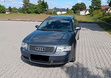 Audi A6 2.4 quattro Avant