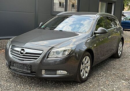 Opel Insignia A Sports Innovation*2,0D*Navi*PDC*