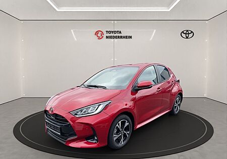 Toyota Yaris Hybrid Teamplayer 1.5 WINTERRÄDER+COMFORT+