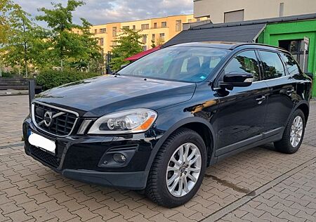 Volvo XC 60 XC60 2.4D AWD Summum Geartronic+TOP Ausstattung