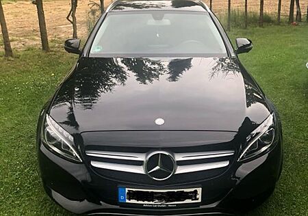 Mercedes-Benz C 250 d T AVANTGARDE AMG- Line