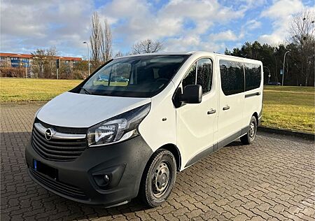 Opel Vivaro Combi L2H1 9-Sitzer - Viel Platz