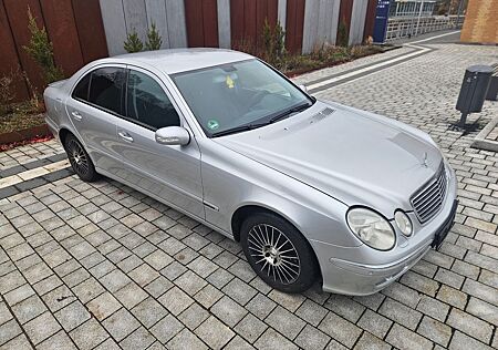 Mercedes-Benz E 220 CDI*TÜV11/25*Euro4*Xenon*Tempomat*Sitzheiz