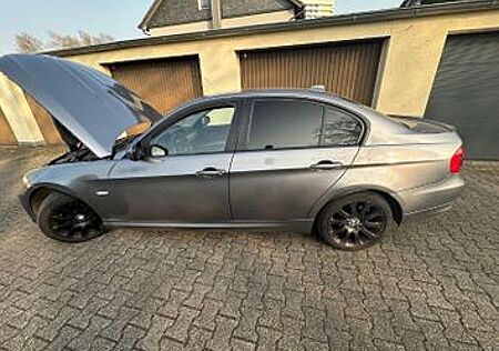 BMW 318i -