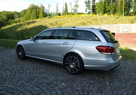 Mercedes-Benz E 200 d T Autom. -Bluetec TOPZUSTAND