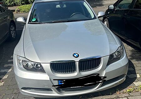 BMW 318i -