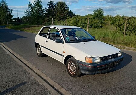 Toyota Starlet 1.3i EP82
