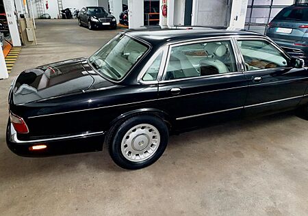 Jaguar Daimler V8 Limousine lang *letzte Version 2002