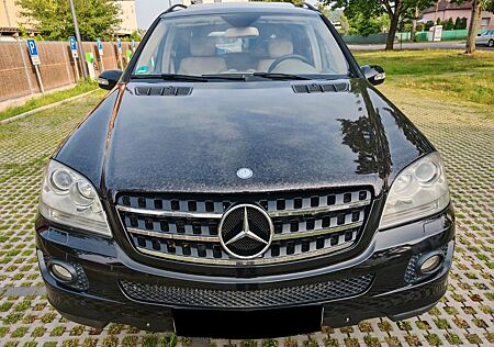 Mercedes-Benz ML 320 CDI 4MATIC Schwarz Met. TüvAsu 06/2026 Kl