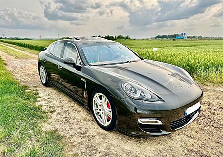Porsche Panamera Turbo AHK SZ ACC PASM