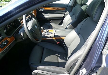 BMW 750i Baureihe 7 xDrive EURO 6. MODELL 2014+GSHD