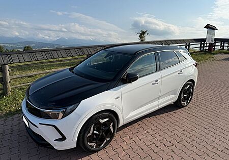 Opel Grandland X Grandland (X) 1.6 Hybrid4 GSe Auto GSe als neu