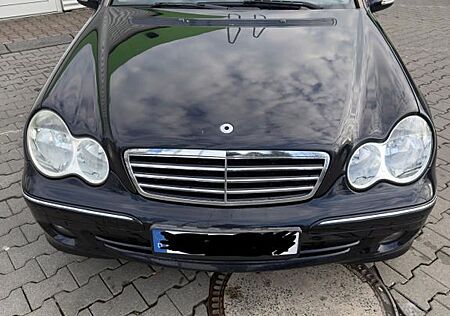 Mercedes-Benz 200