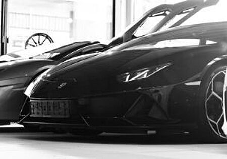 Ferrari Roma Spider SONDERLACKIERUNG AZZURRO METALLIC
