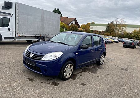 Dacia Sandero /Tüv Neu /4-5 Türer/ 8 fach bereift
