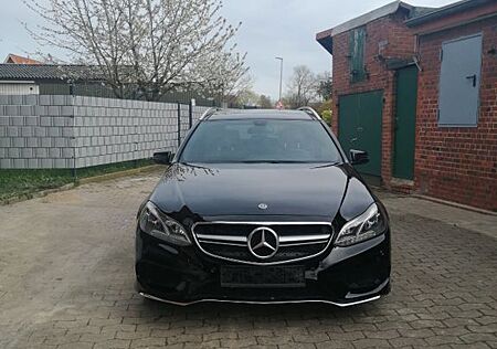 Mercedes-Benz E 250 BlueTEC 4MATIC T AHK AMG Harman Panorama