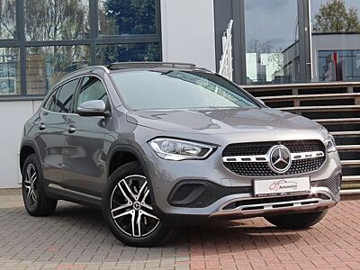 Mercedes-Benz GLA 220d Autom. Leder Panorama 360° Burmester