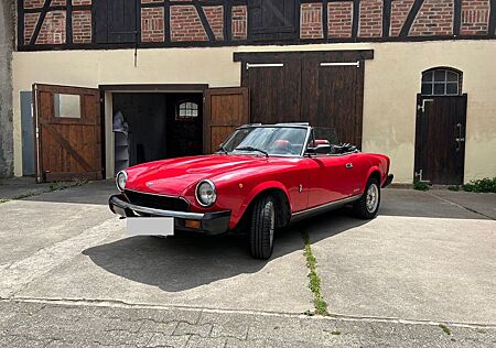 Fiat 124 Spider