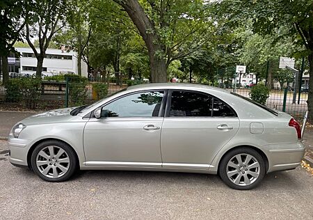 Toyota Avensis Sol 2,0-l-VVT-i Automatik Sol