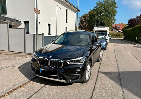 BMW X1 sDrive18i Autom. Navi, LED