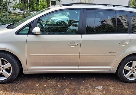 VW Touran Volkswagen 1.4 TSI 103kW DSG -