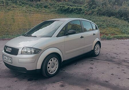 Audi A2 1.4 TFSI - 2.Hand, gepflegt, 8-fach, TüV 03/2