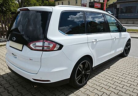 Ford Galaxy 2,0 TDCi 132kW AWD Titanium Pano 7S AHK