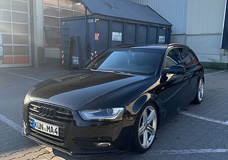 Audi A4 Avant 2.0 Tfsi Quattro, standheizung, pano,