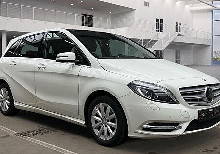 Mercedes-Benz B 200 /Automatik/Pano/Top Zustand/Navi/Leder
