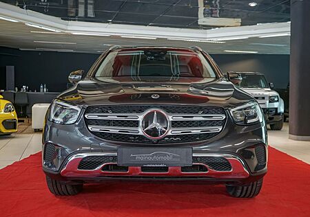 Mercedes-Benz GLC 400 GLC 400d 4M MBUX AHK HU DisTr LED Pano Burmester