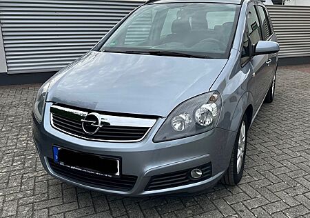 Opel Zafira 1.8 AHK Tempomat 8-Fach Bereift NEU TÜV