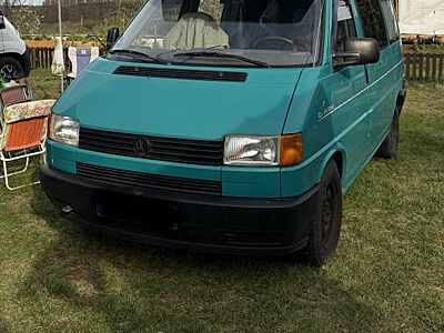 Volkswagen T4 California 2.4D Hochdach Camper, grün