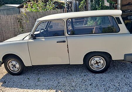 Trabant 1.1 Universal mit wenig km, fährt gut