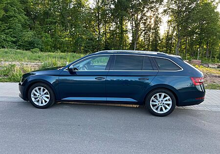 Skoda Superb 2.0 TDI 140kW DSG Style
