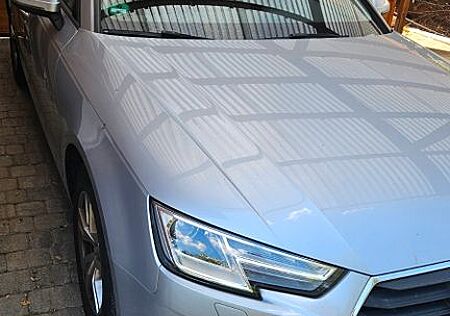Audi A4 2.0 TDI virtuelles Cockpit, Standheizung