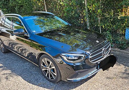 Mercedes-Benz E 300 e T Autom. Avantgarde