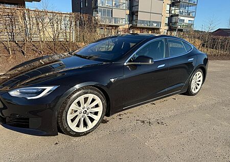 Tesla Model S 75D -